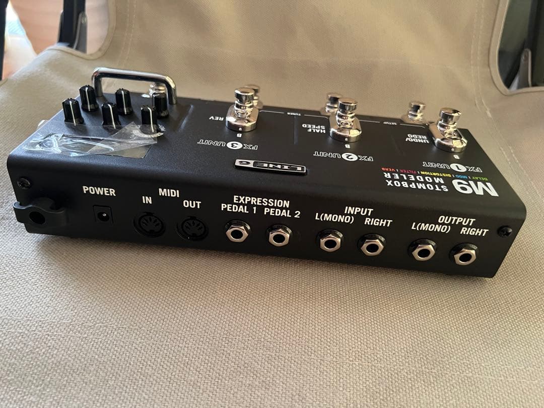 ギター LINE6 M9 Stompbox Modeler