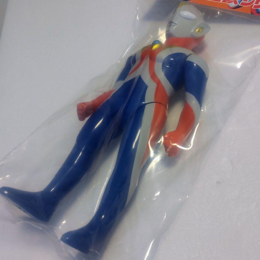 ブルマァクウルトラマンコスモス 円谷限定カラー フィギュア