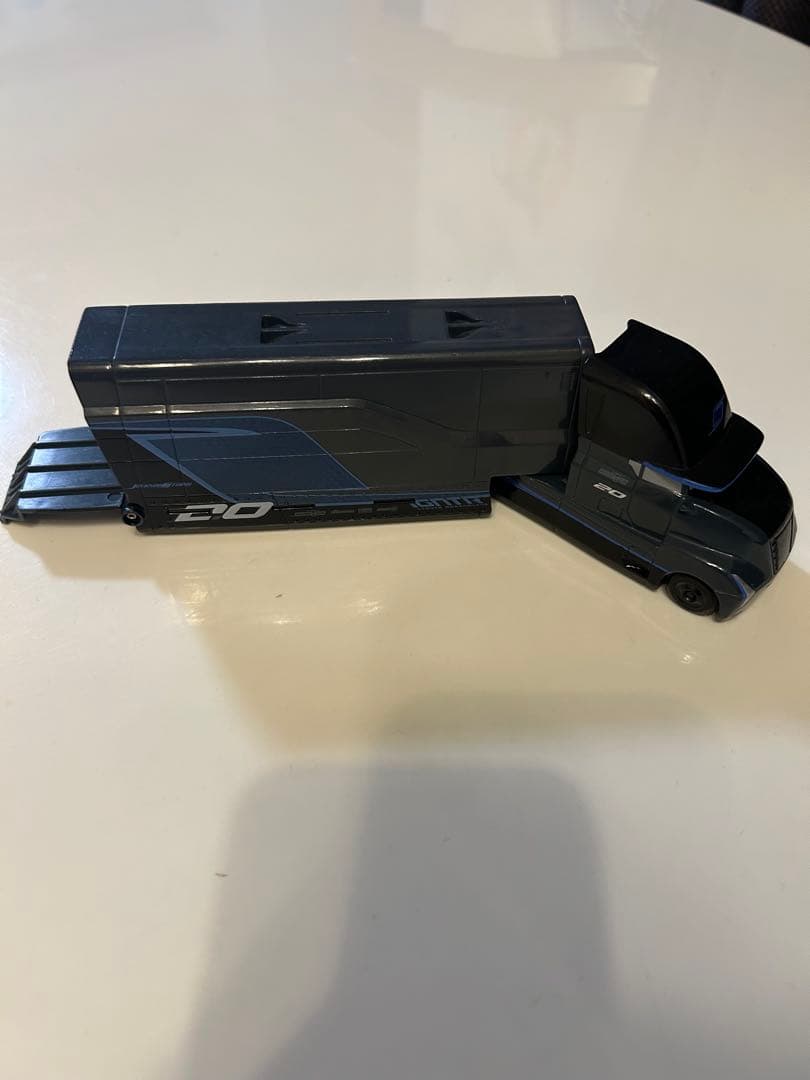 トミカ　カーズ ミニカー 37台　まとめ売り トレーラー付 ［バラ売不可］