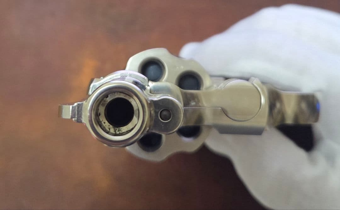 S＆W M442