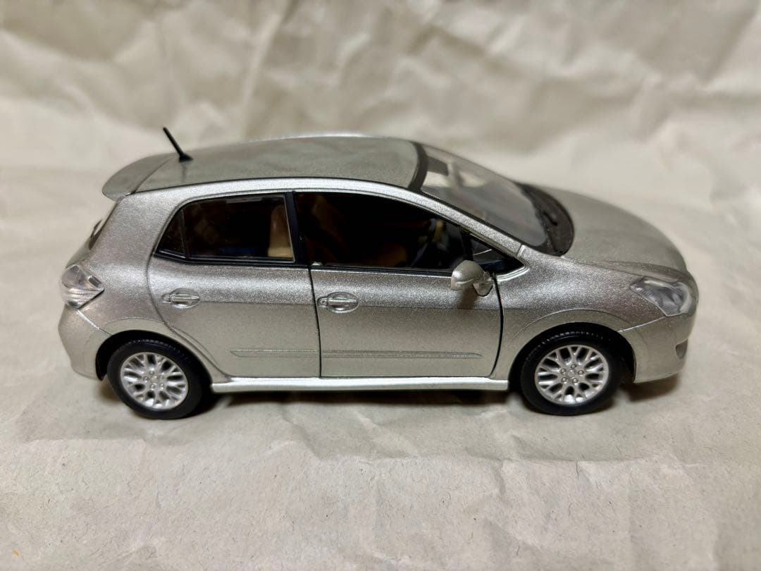 ブレイド前期　カラーサンプル ミニカー　シルバーメタリック　専用箱付