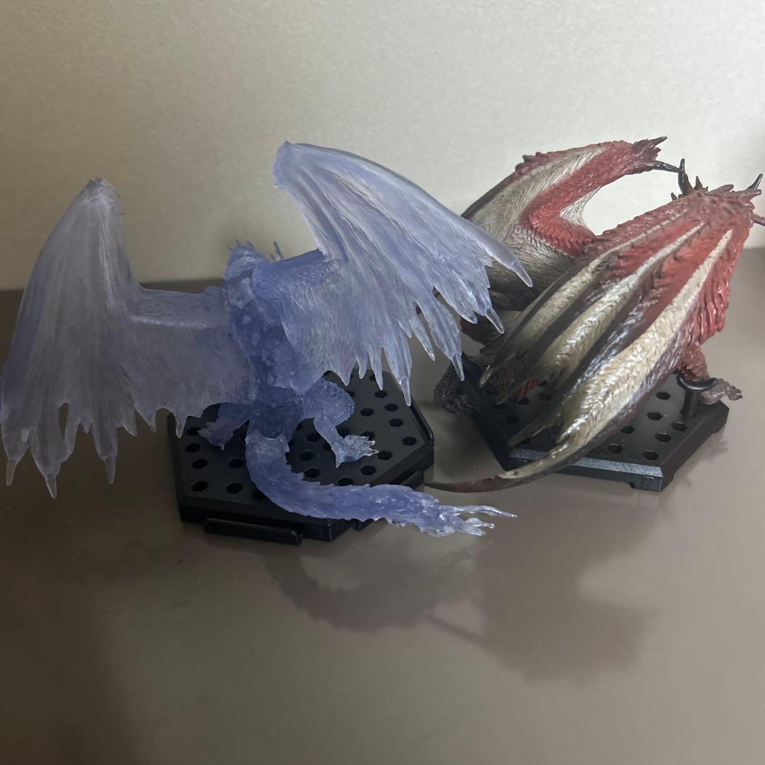 モンハン　フィギュア　ムフェトジーヴァ2体セット