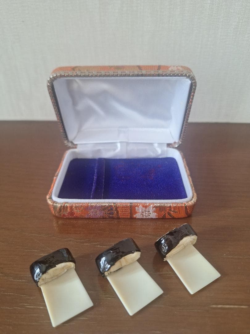 琴柱入れ　琴爪ケース　天然琴爪　琴爪ばさみ　セット