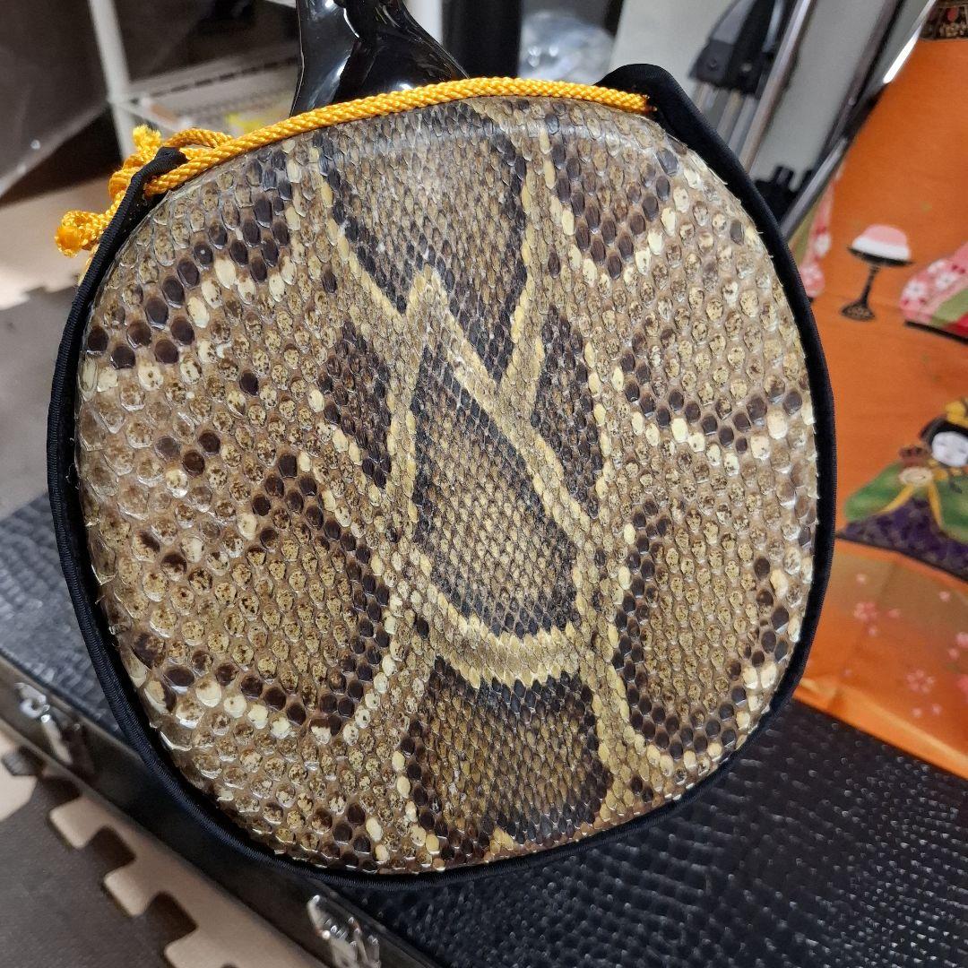 三線　サンシン本体　本皮　 金色装飾付き