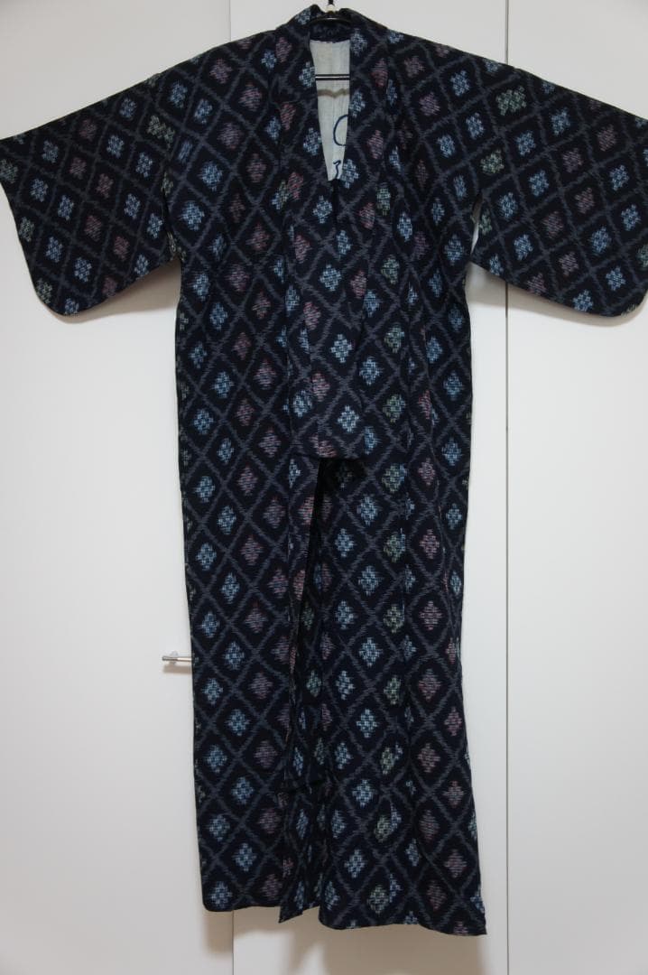 絣の着物　色柄　大人用　上品　J-9