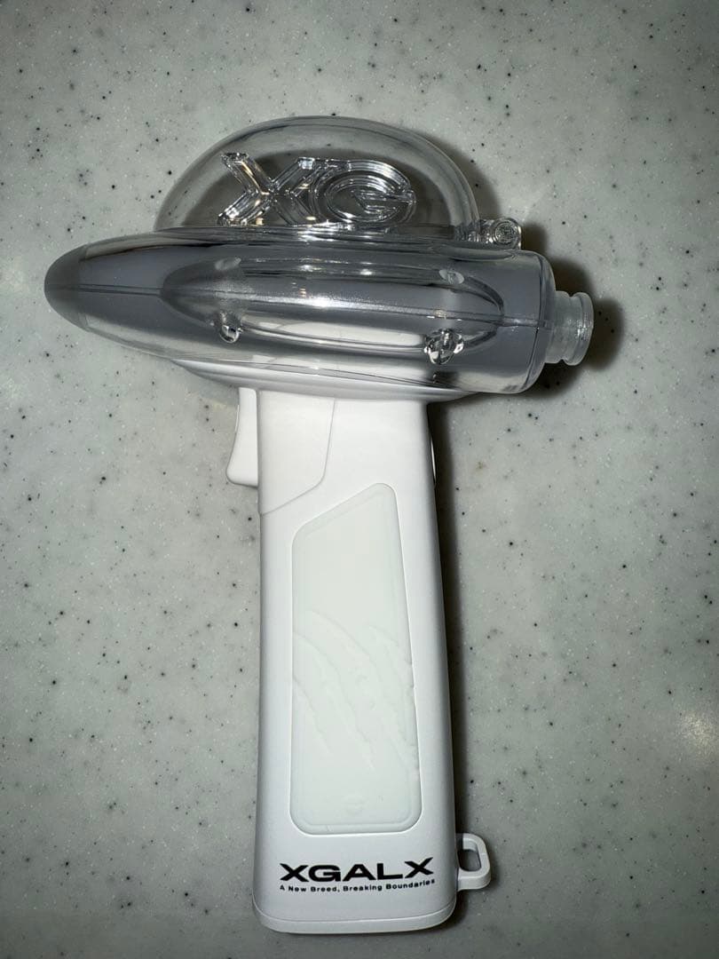 XG OFFICIAL LIGHT STICK トレカ付き