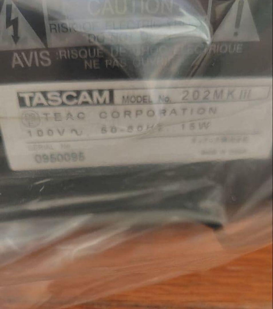 TASCAM 202MKIII ダブルカセットデッキ
