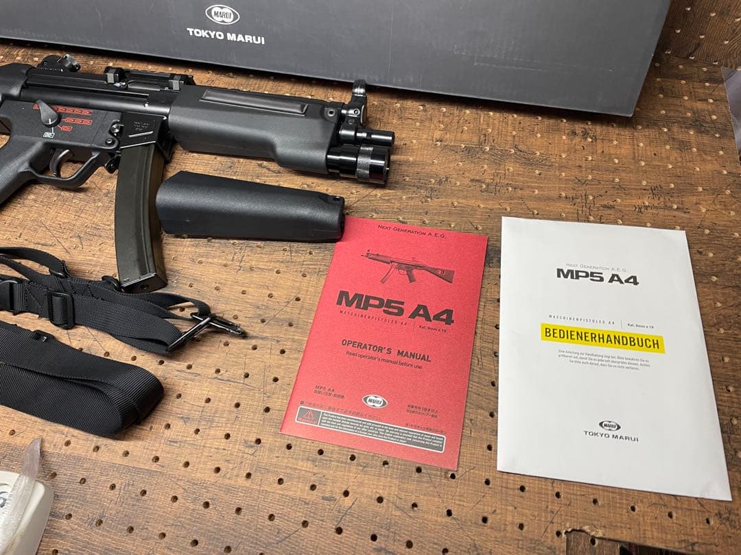 東京マルイ MP5 A4 次世代電動ガン　マガジン、付き