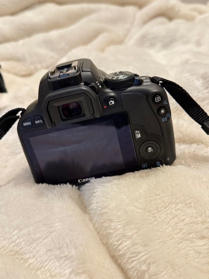 Canon EOS Kiss X7 ダブルズームキット