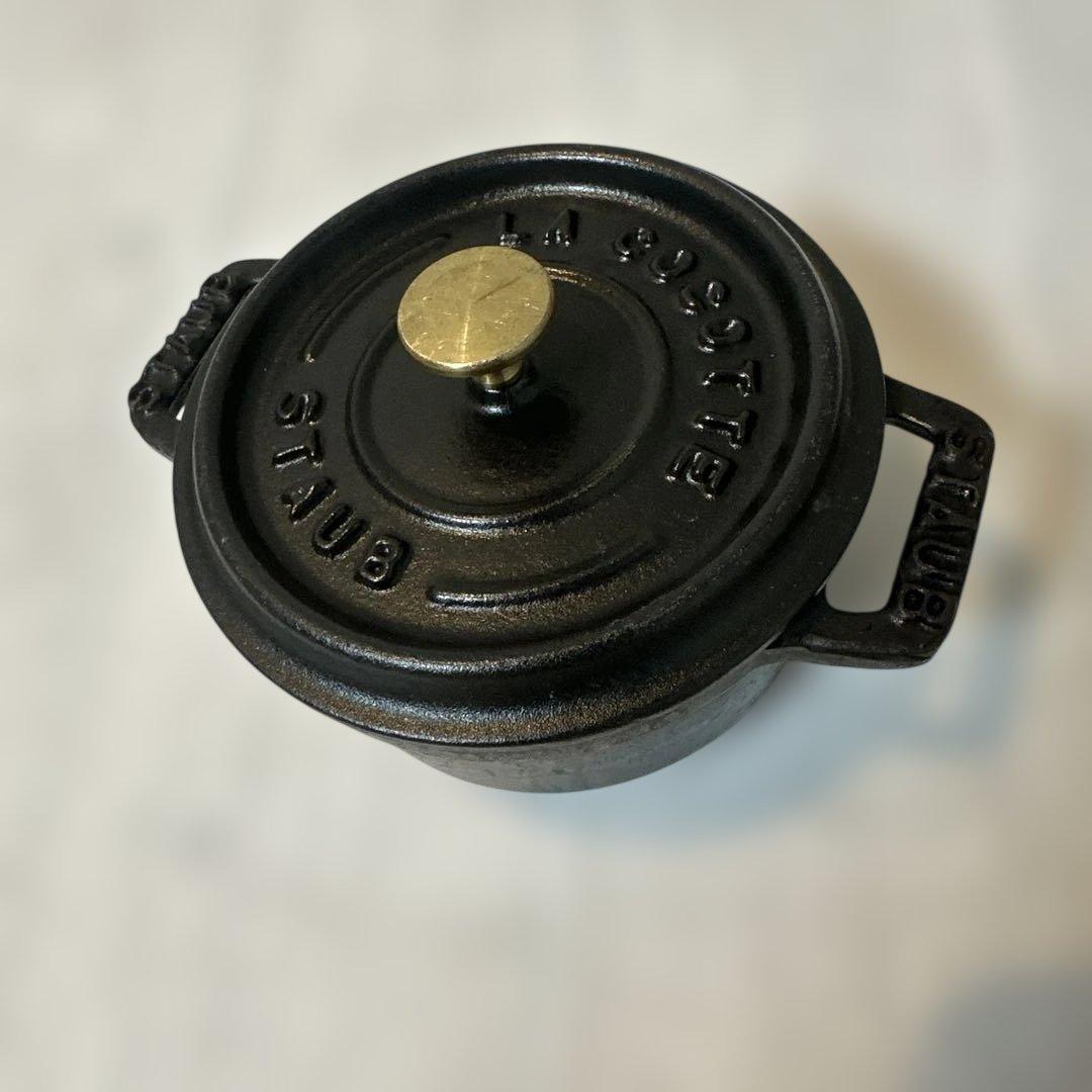 STAUB 鋳鉄製 蓋付き鍋 小型10センチ