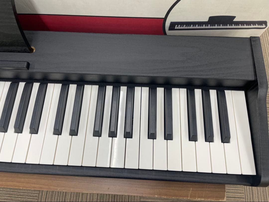 電子ピアノ88鍵盤　給電タイプ　木目調ボディ　ブラック