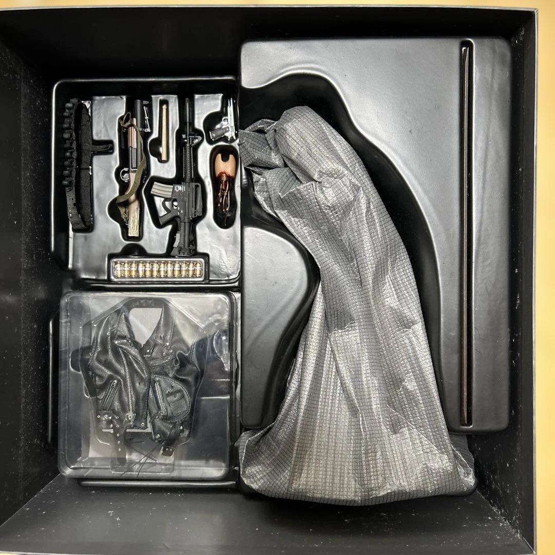 【ホットトイズ】 ターミネーター2フィギュア　Ｔ-８００（バトルダメージ版）