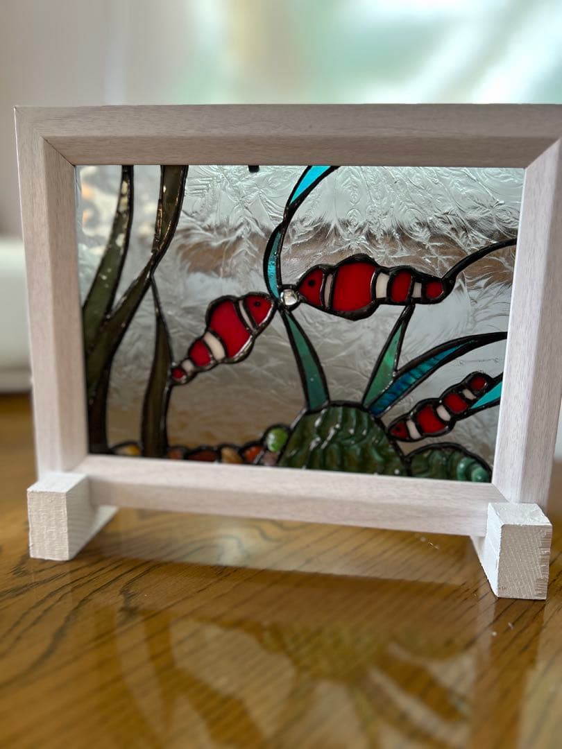 ステンドグラス　パネル隠れクマノミ