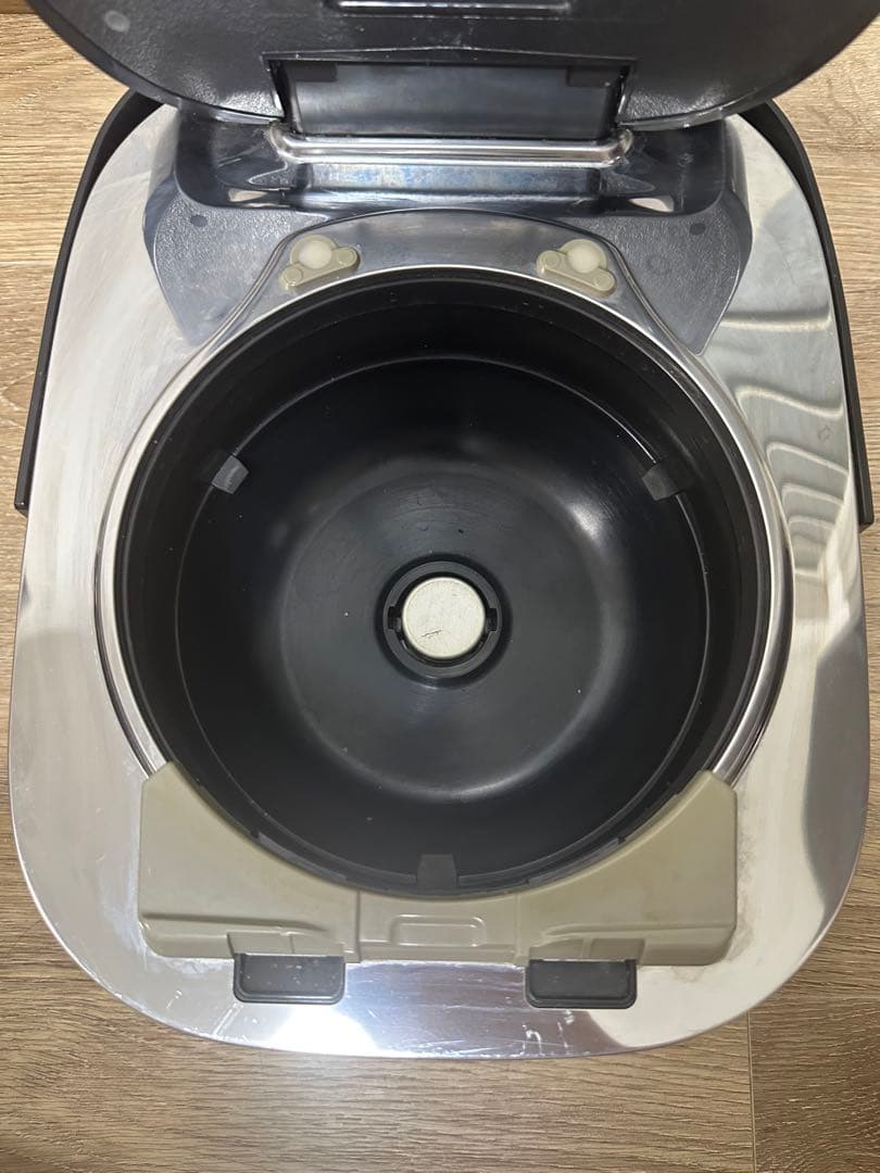 2022年製 パナソニック SR-JX058 炊飯器 3合