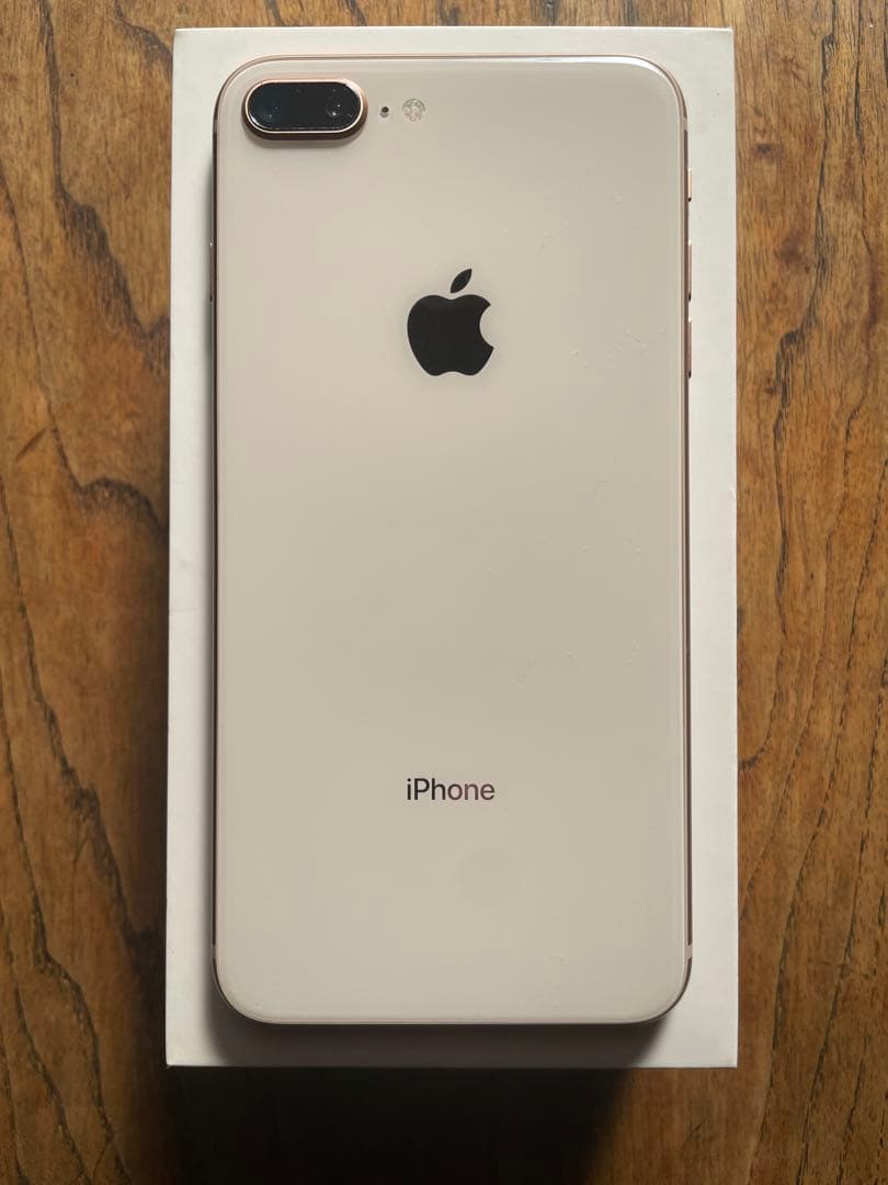 iPhone 8 Plus ゴールド 本体及び箱　ジャンク