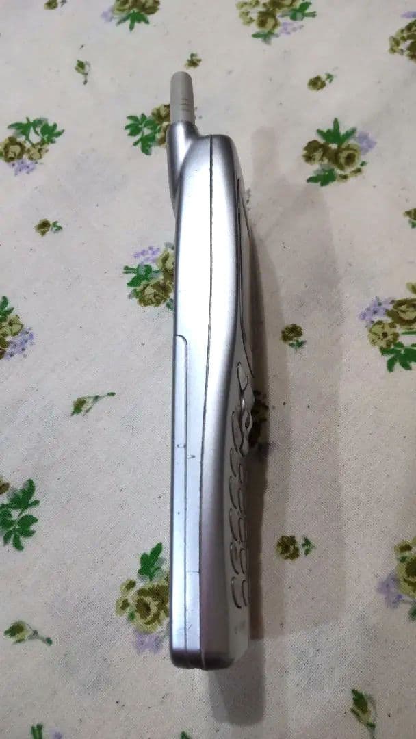 J-SH04☆J-PHONE ☆ ガラケー☆ 携帯電話☆ シルバー☆SHARP