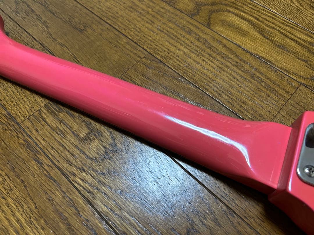 K garageフライングVアンプ付きミニエレキギター送料込みです。