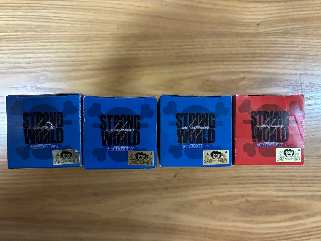 【未開封】ワールドコレクタブルフィギュア　ワンピース　Strongs World