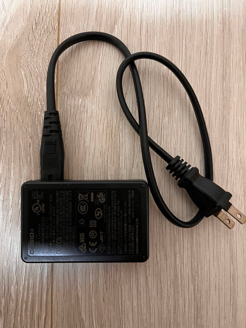 CASIO EXILIM 7.2 EX-Z77 デジカメ
