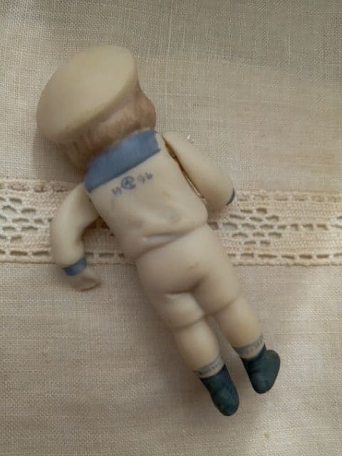 お値下げ　1994年製　セーラー服のビスクドール　ブルー