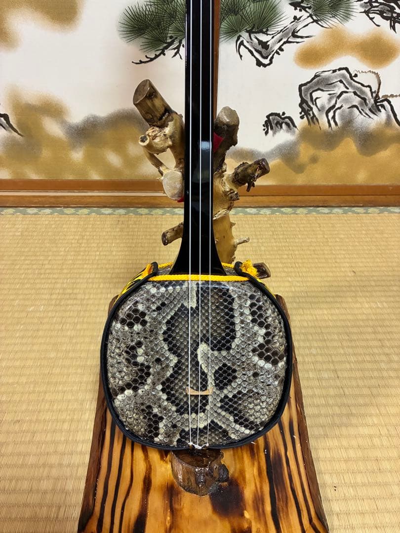 沖縄三線！貴重！知念大工型！本張り【一枚張り】付属品付き！