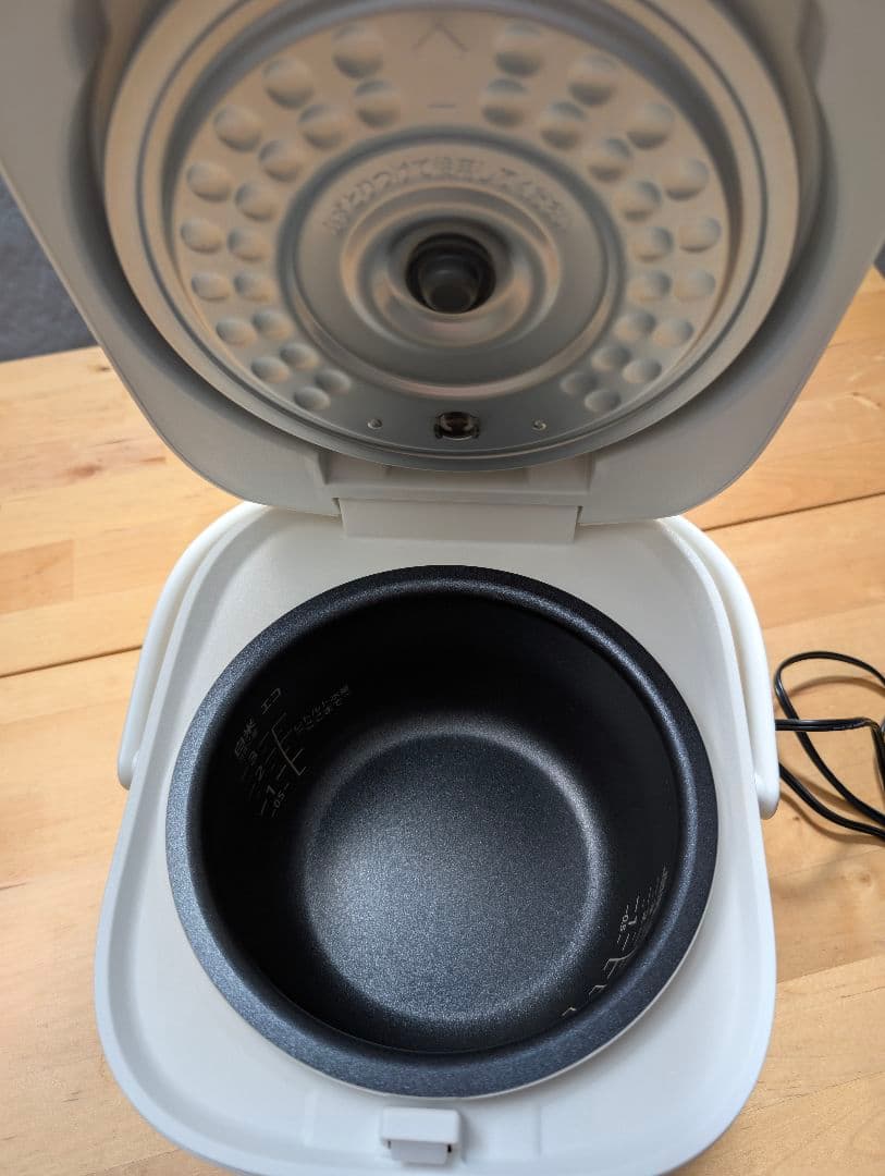 タイガー 炊飯器 3合炊き JBS-A055WM 【美品】