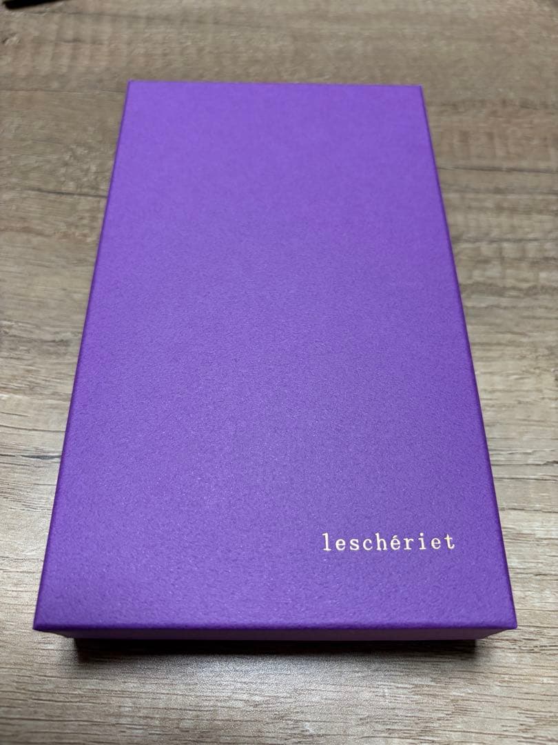 lescheriet シボ型押しiPhone17用 フリーポケット バイカラーA