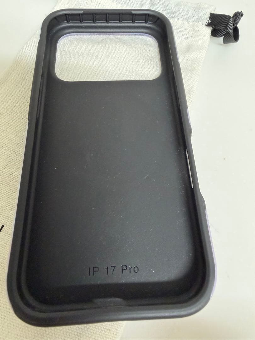 BURGA iPhone 17 Pro ケース (Side Effect)