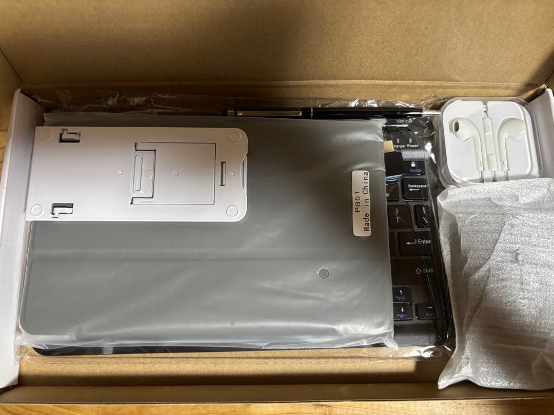 新品　TECLAST P85T タブレット　アクセサリー付き　商品番号【96】