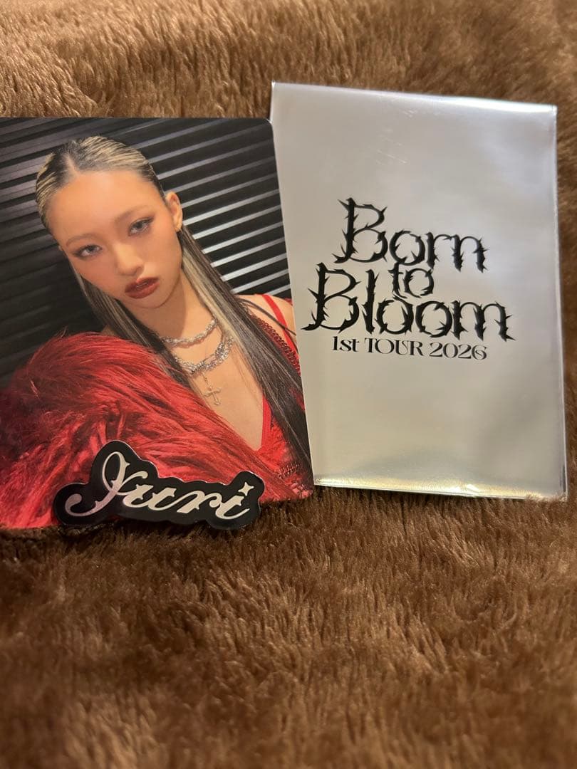 【コンプ】HANA Born to Bloom フォトカード・ステッカーセット