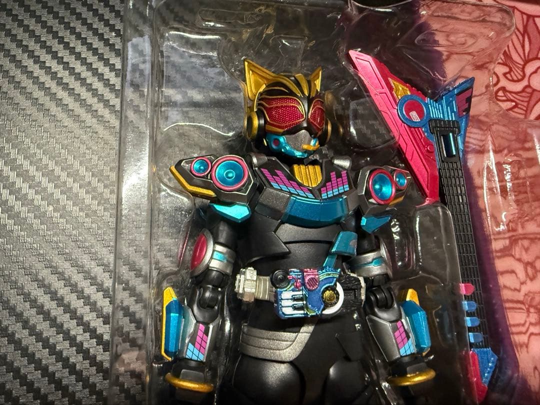 s.h.figuarts 仮面ライダーナーゴ ビートフォーム