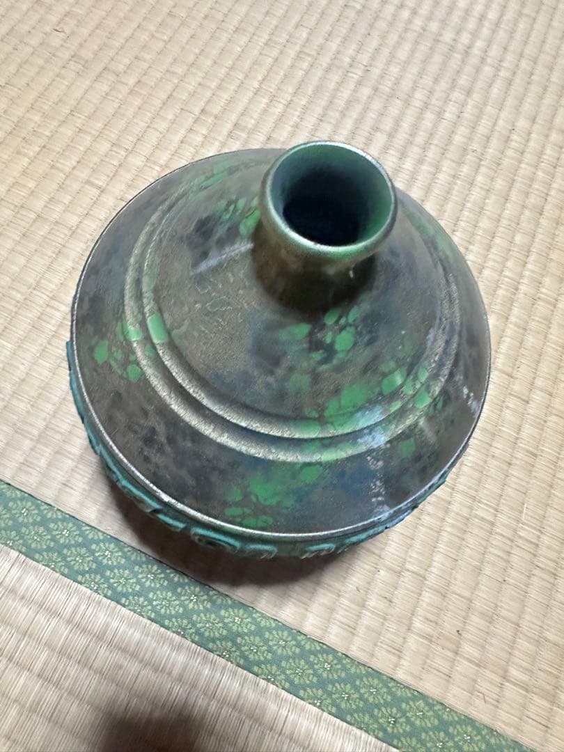 緑色　金属柄陶器　高さ20センチ前後