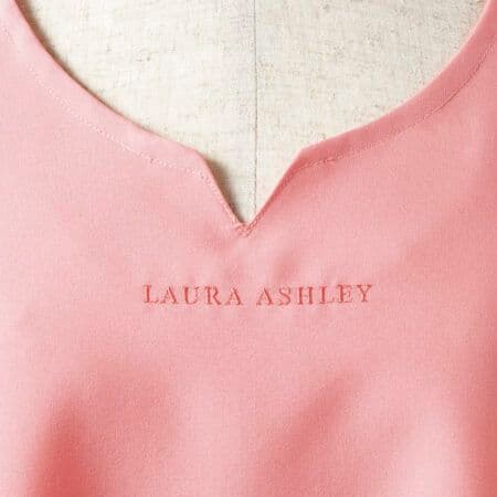 LAURA ASHLEY 介護・医療 エプロン 2セット