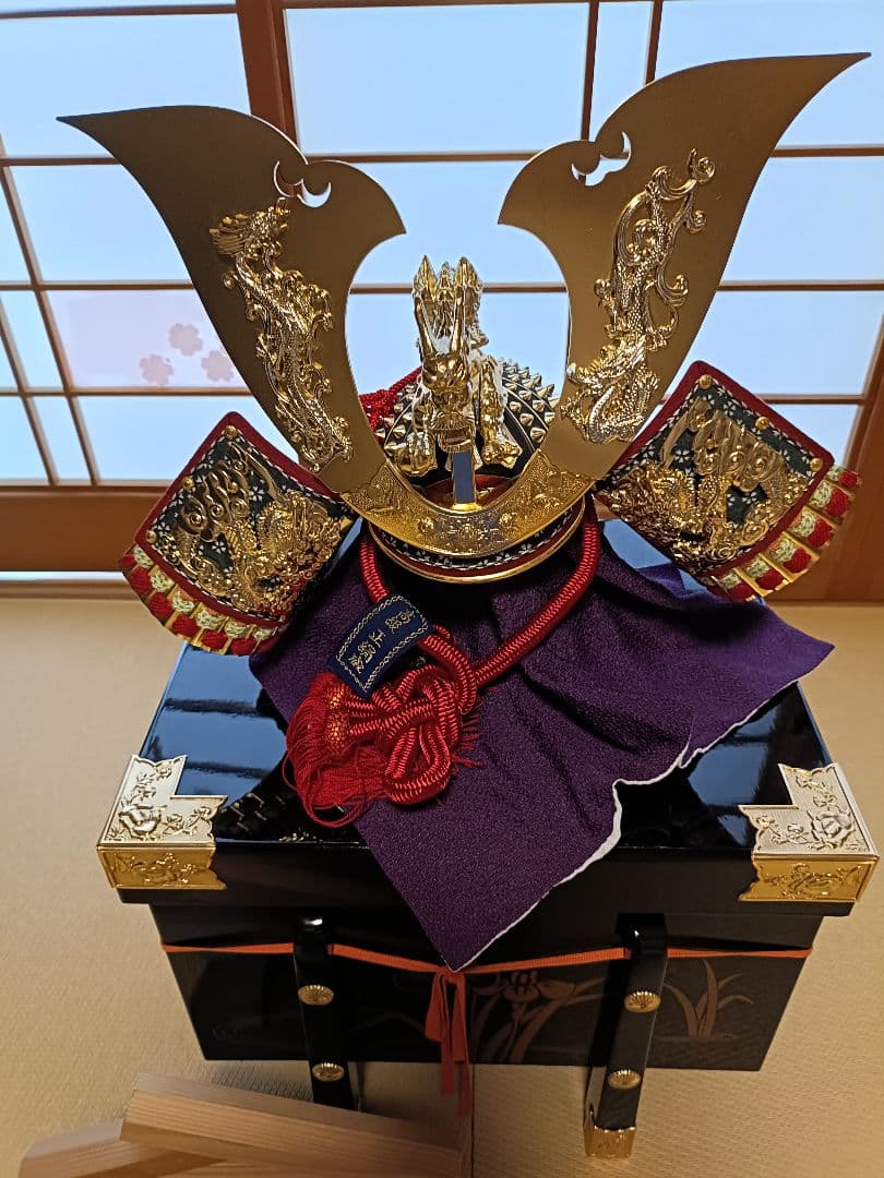 源氏兜（五月人形）兜飾り　龍玉作　★黒塗りの収納箱なし