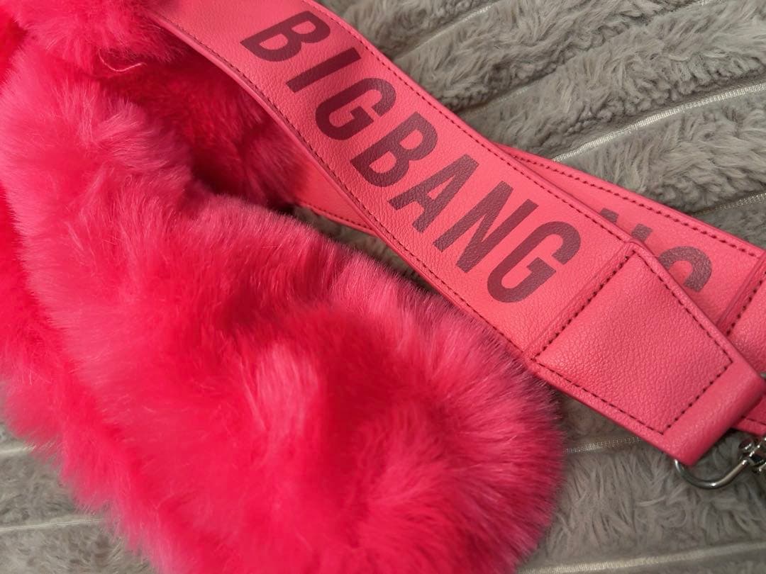 BIGBANG G-DRAGON ジヨン ピンクファーストラップ