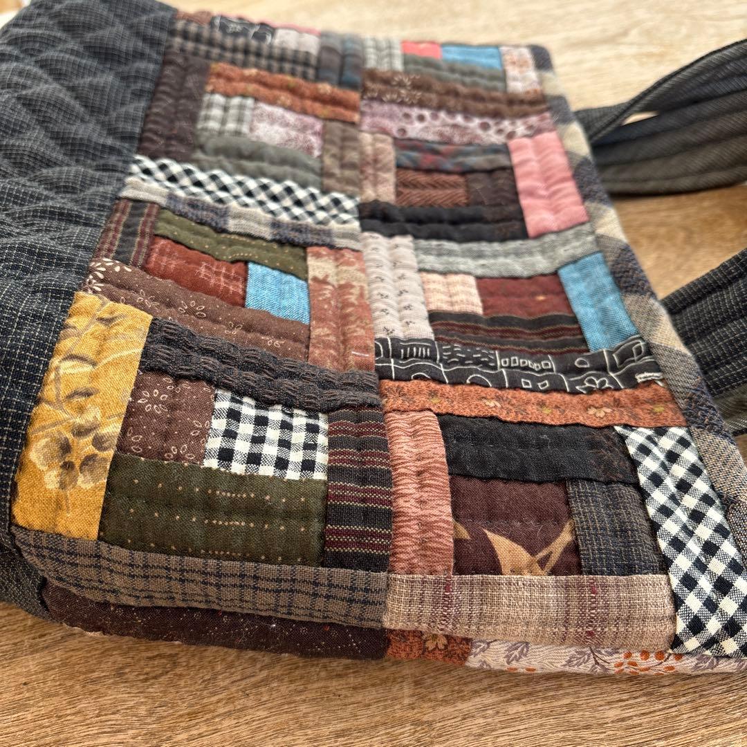 パッチワークキルト　ログキャビンのトートバック　ハンドメイド