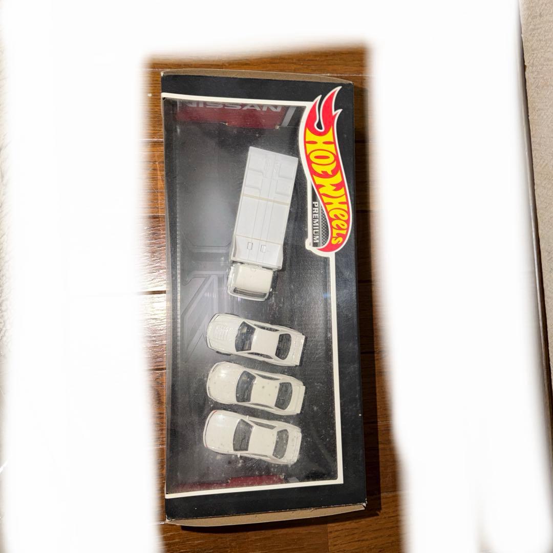 ミニカー Hot Wheels Nissan 4-Car Set R32 R33 R34