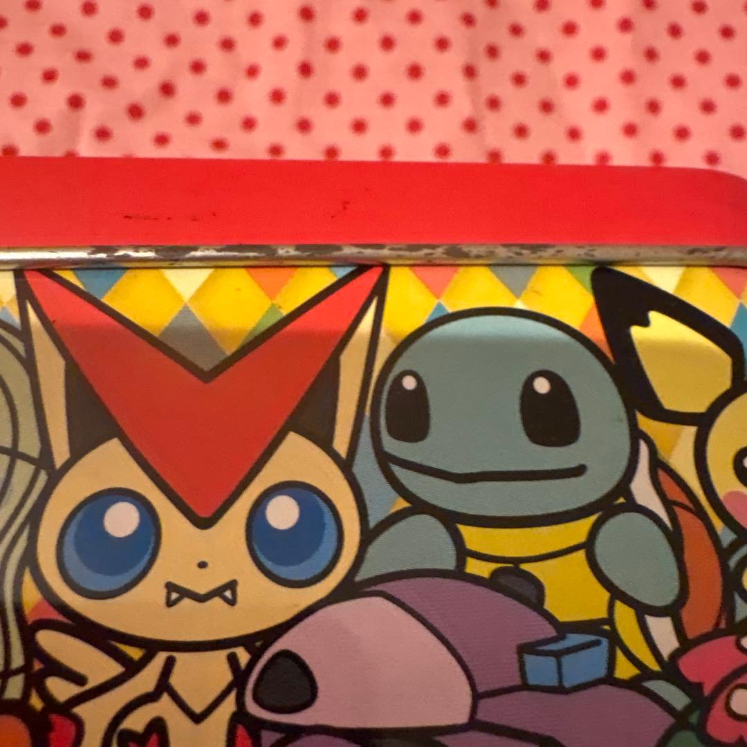 ポケモンセンター限定　ポケモンドール柄のお菓子の空き缶　2個セット