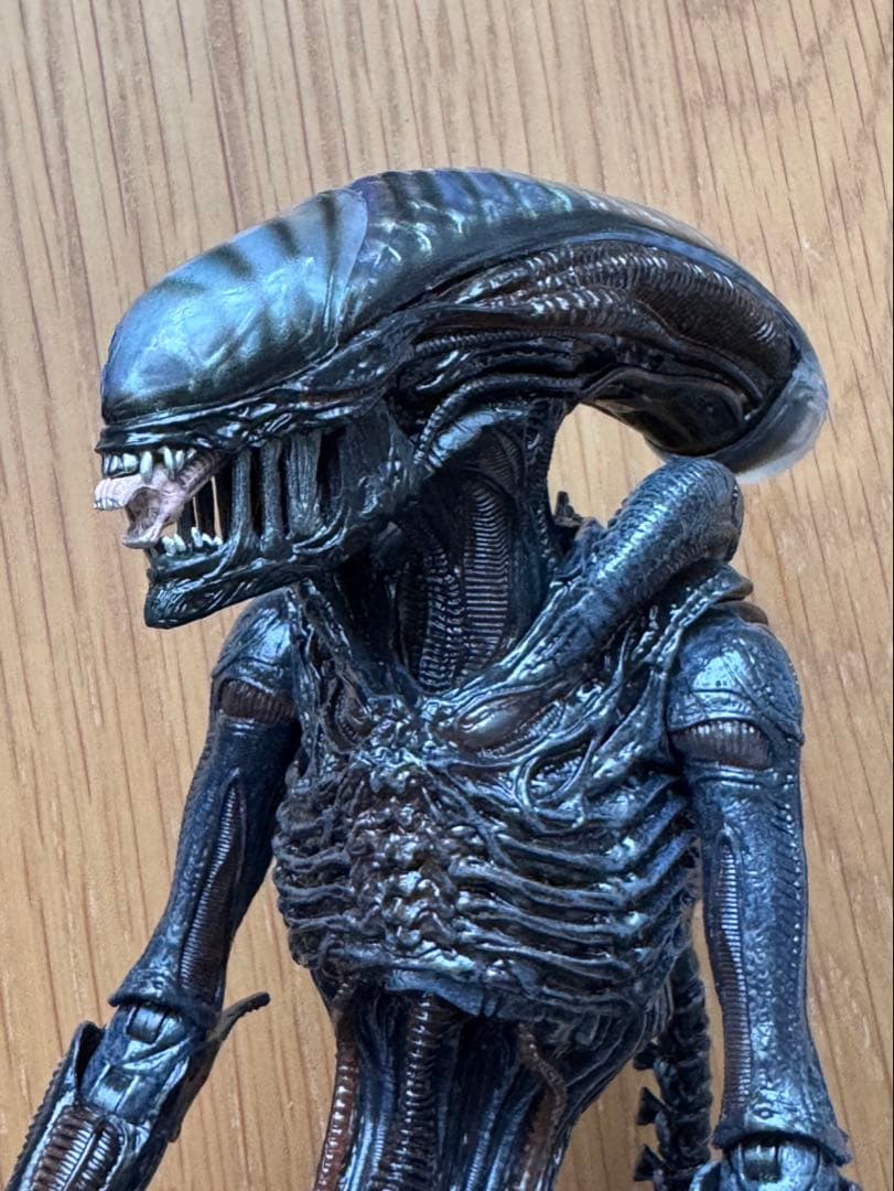 エイリアン:ロムルス/ スコーチド ゼノモーフ フィギュア NECA ネカ