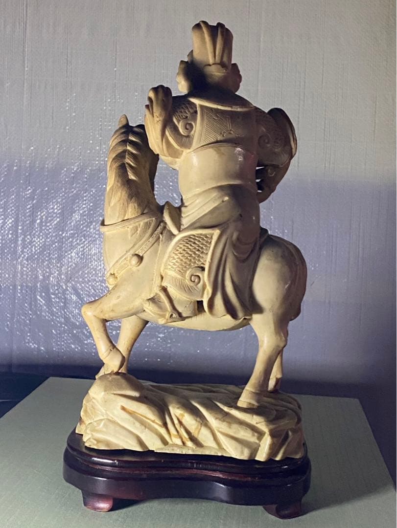 天然素材　騎馬武将像 木製台座付き　骨董