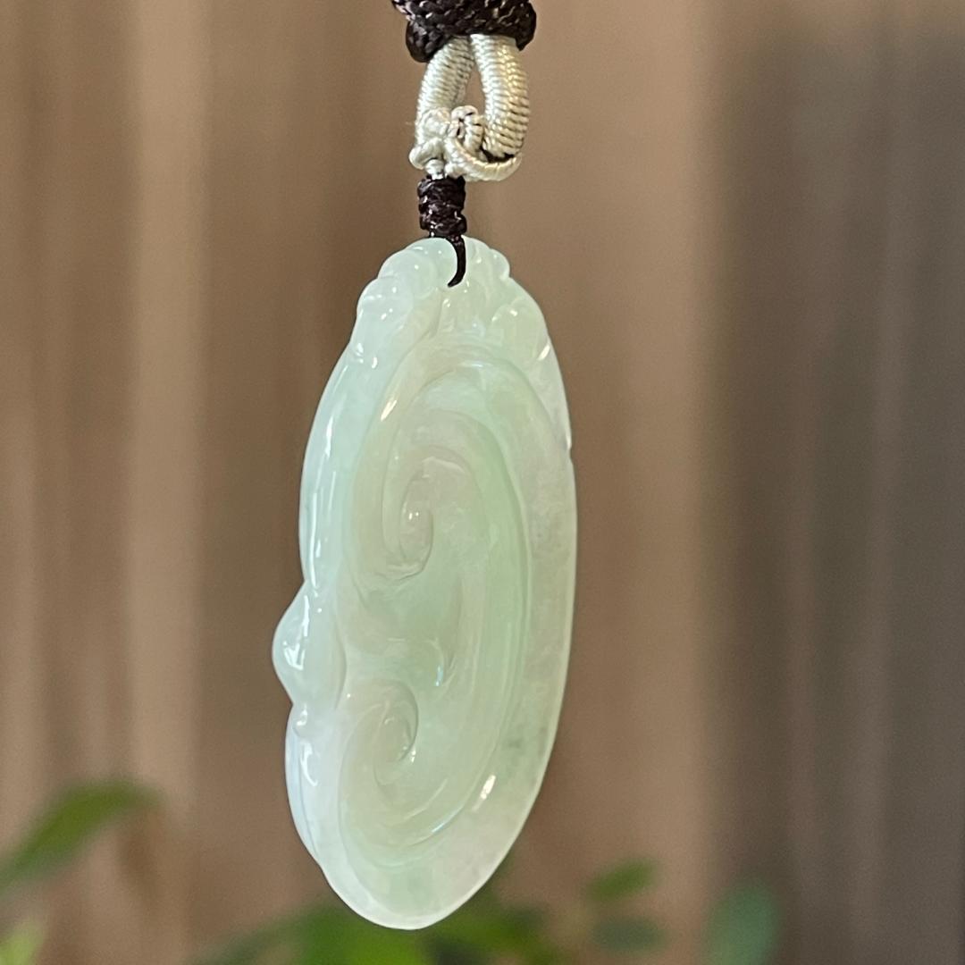 鑑別書付・天然ミャンマー産本翡翠「如意」願いが叶うペンダント58153