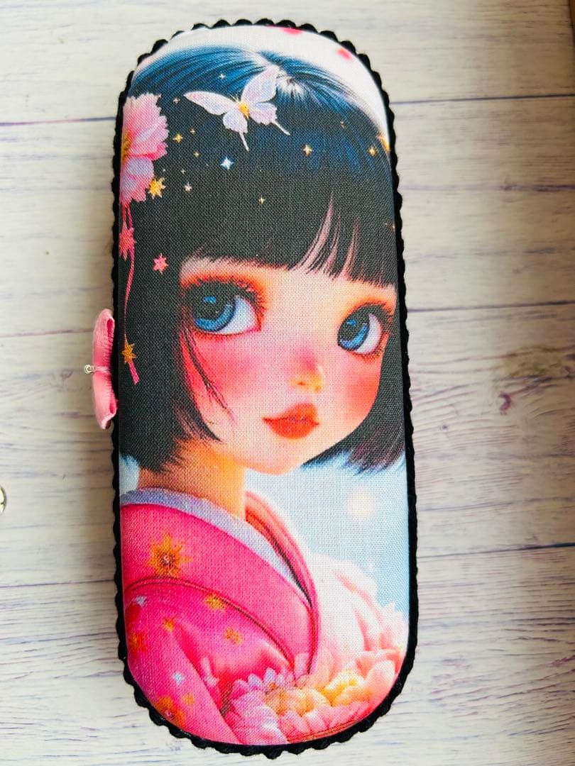 ハンドメイド　可愛い女の子パネル　メガネケース❣️