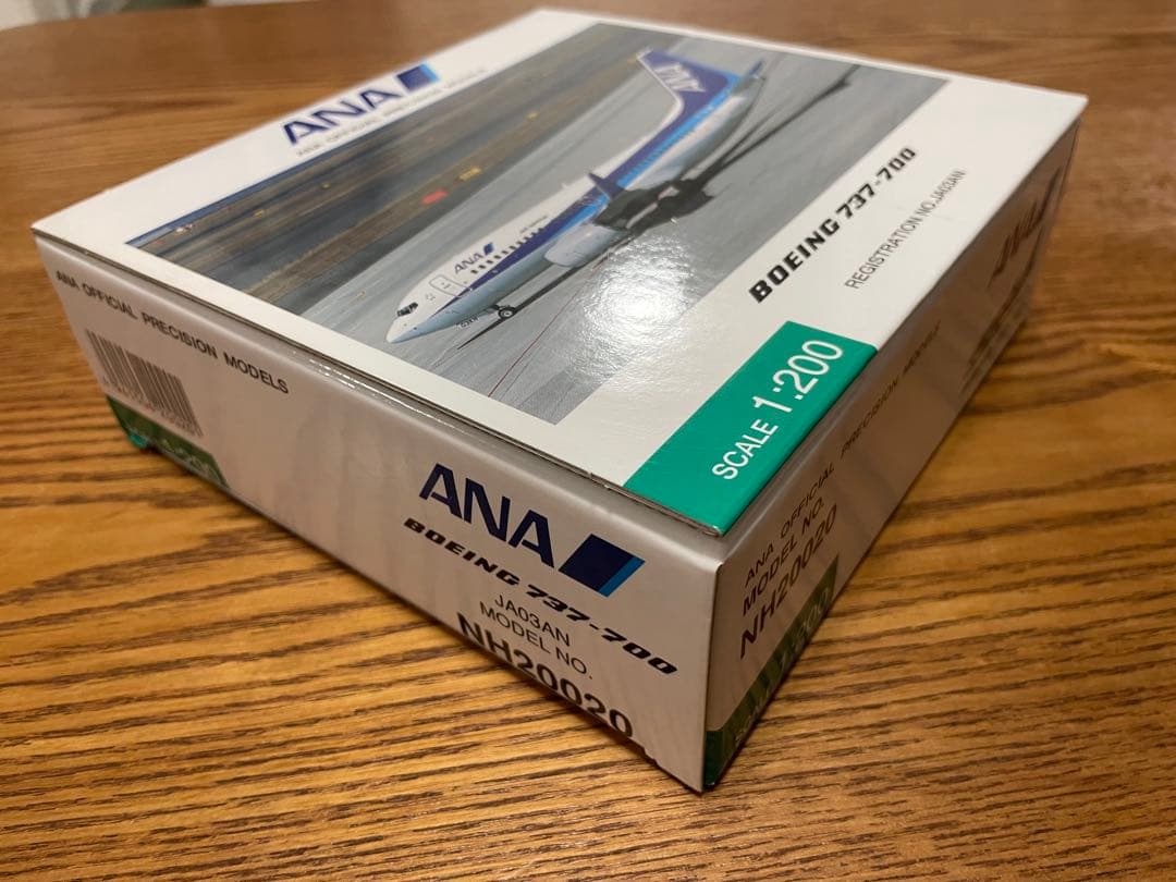 ANA NH20020 BOEING 737-700 1/200 全日空商事