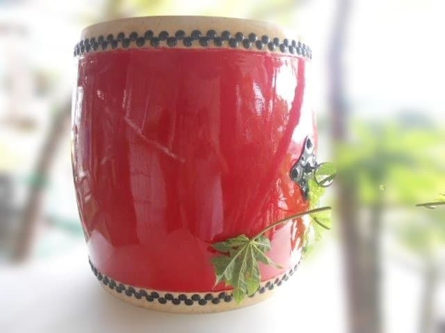 ☆新品未使用(送料無料)39.780円 エイサー大太鼓44cm*48cmバチ付