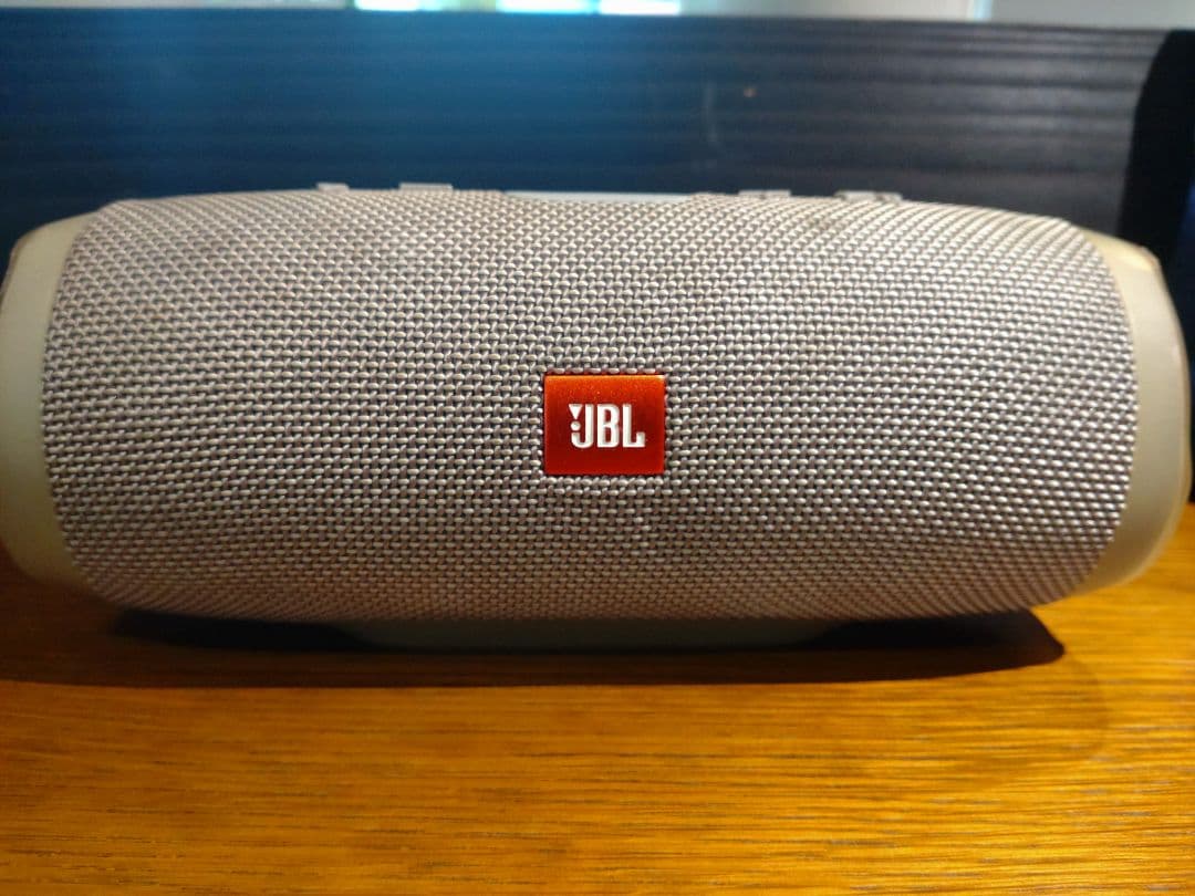 JBL CHARGE3 スピーカー　ホワイト
