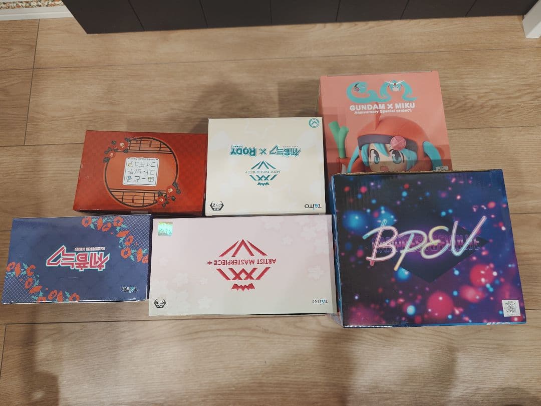 初音ミクフィギュア6体セット：シャアザクぐるみ、桜ミク、椿、EVO、猫、Rody