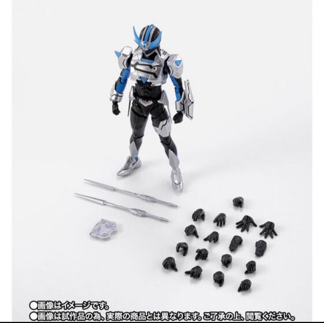 S.H.Figuarts 真骨彫製法 ウイングマン ガーダーシルエット　プレバン