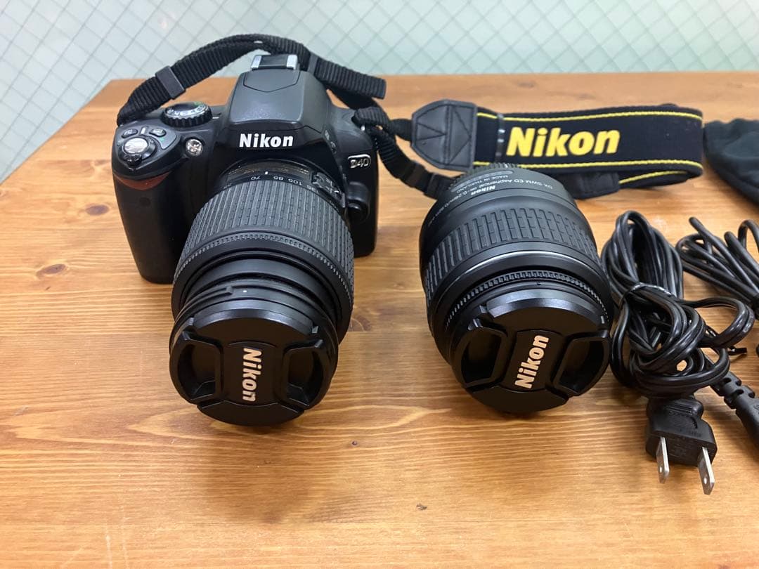 Nikon D40 ダブルズームキット18-55mm 55-200mmレンズ2本