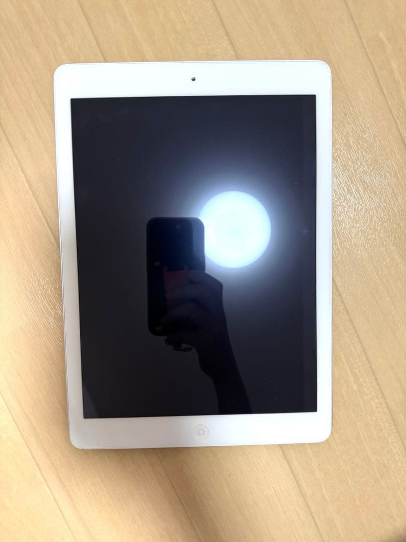 iPad Air 第一世代　Wi-Fi silver 128G