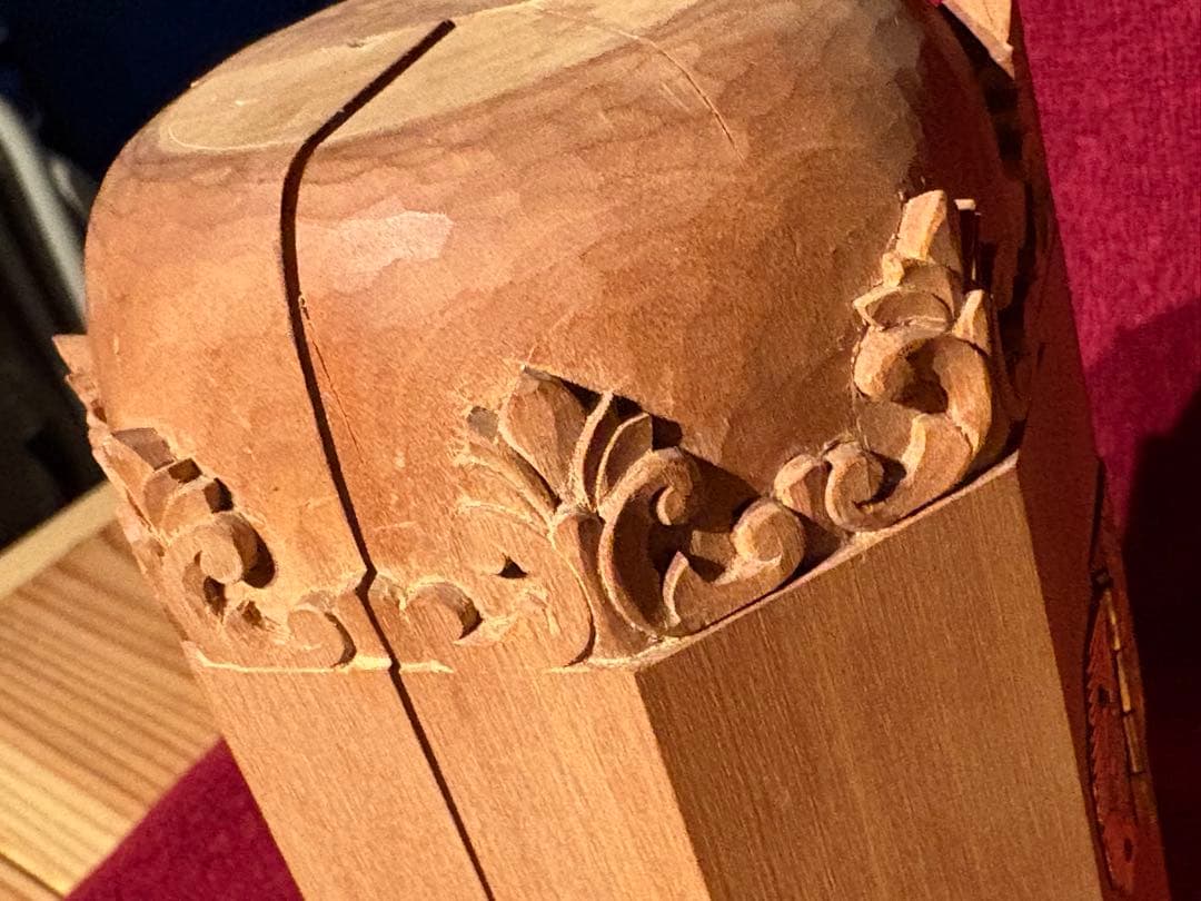 【木彫 三尊仏 厨子入り 仏像】三開き 精密彫刻 仏教美術 高さ17cm